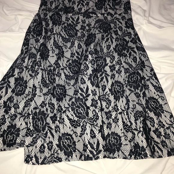 Dress - Picture 3 of 5